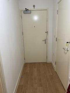 2BR-Sleeps4-Parking-Balcony-NearCityCentre - Londra - 6