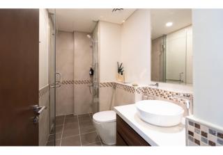 Keyrock Living - Luxury 1BR Apartment with Lake View in Business Bay - Dubai - 6