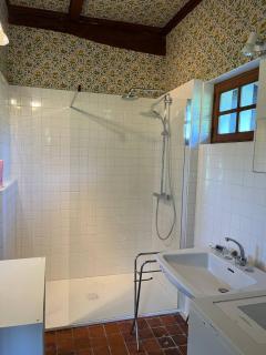 Chaumière normande, les pommiers proches de la mer - 9