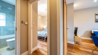 Stylish 1BR Prime Location Near Station and Shops - 2