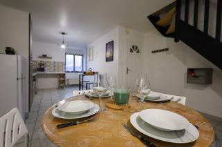 Duplex Gite Sebari centre ville parking proche CNPE - Lagnieu - 1