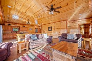 Dog Friendly Windoor Pool & Theater - Paradise! - 3