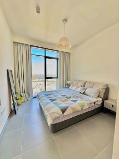 Creek edge,1 bedroom apartment, creek Harbour, high Floor - 9