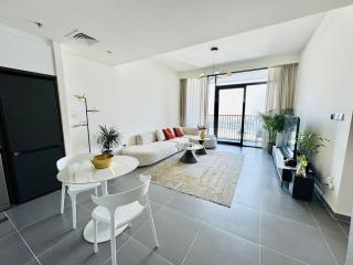 Creek edge,1 bedroom apartment, creek Harbour, high Floor - 5