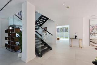 Livbnb-Luxurious Family Getaway, 6BR Villa - 3