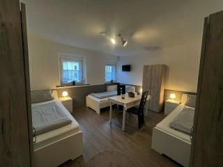 Möblierte Wohnung für 7 Personen - KMK Monteure - Berg - 4