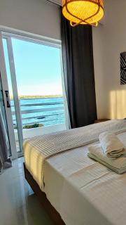 Sirene beachfront central apartment near airport - Artemida - 0