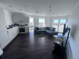 Spacious, modern apartment close to Bicester Village - 5