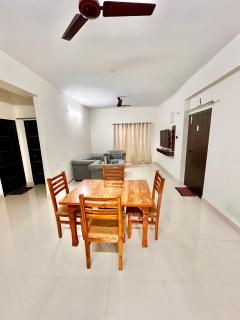 Mee Homes Madhapur Family Stay Fully Furnished 2 BHK Premium Flats 302 - Hyderabad - 6