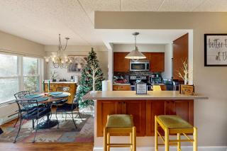 Lakefront Condo with shared Pool, Hot Tub - Lake Harmony - 5