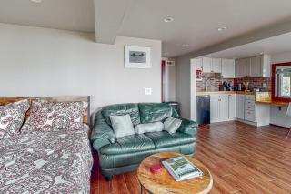Sunset Studio - Tyee Beach - 6