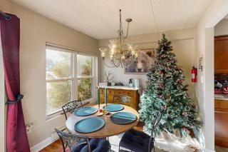 Lakefront Condo with shared Pool, Hot Tub - Lake Harmony - 4