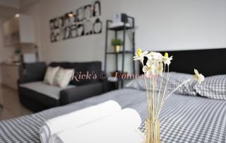 SS15 Courtyard Subang Jaya Sunway Home cinema 120 Inch Projector studio 100m to LRT #17 - Subang Jaya - 8