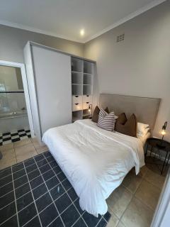 Bloom and Berry Cottage - Hallack Rock - 4