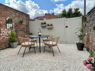 Stylish property close to York city centre - 4