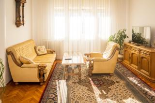 Spacious Parkfront Residence - Sarajevo - 6