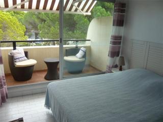 Appartement 2 pièces avec terrasse à 500m des commerces, parking privé - FR-1-731-100 - 4