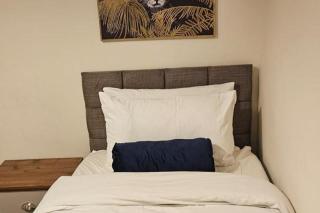 Goodwood Drive Hideaway - 4BR House - Wolverhampton - 7