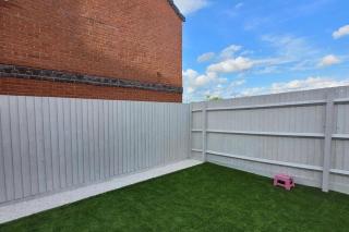 Goodwood Drive Hideaway - 4BR House - Wolverhampton - 2