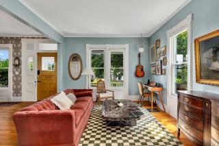 Spacious Home with Yard and Patio, 2 Mi to Dtwn Troy - Troy - 6
