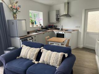 Pet-friendly boutique beach retreat - 9