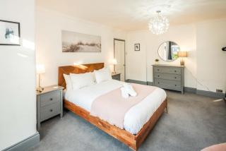 Spacious 1BR Flat in Wanstead: Garden & Comfort - Londra - 4