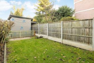 Spacious 1BR Flat in Wanstead: Garden & Comfort - Londra - 8