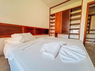 Flat frente praia de Taperapuã, atravessou a rua está na praia, com piscina, sauna e café da manhã como cortesia - 7