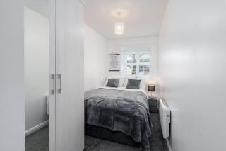 Cozy 2 Bed Apartment - Unlimited Wi-Fi - Free Parking - Sleeps 6 - By Old Trafford - Manchester - 6
