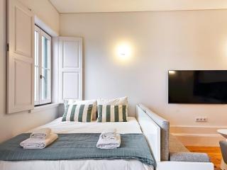 Bright and Cozy Loft in the City Center - Porto - 7