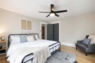 Walk to Highland Square, Sleeps 8 - Akron - 6