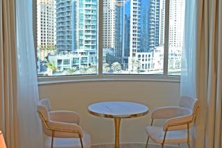 Stylish Marina View Apartment With Private Marina Walk Access - 1
