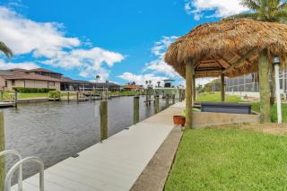 Cape Escape-Canalfront, Dock, Gulf Access, Pool, Spa, Lanai, - 8