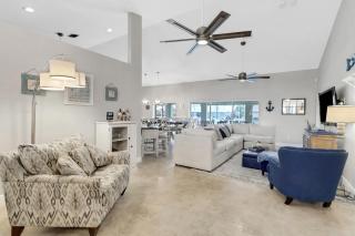 Cape Escape-Canalfront, Dock, Gulf Access, Pool, Spa, Lanai, - 3