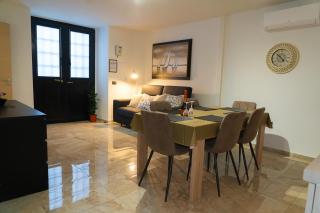 The House quattro punto zero - Catania - 0