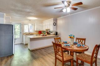Easy Access to I-77 and I-20 Columbia Duplex! - Columbia - 9