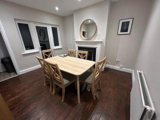 Leigh On Sea -Broadway-Two Bed with Garden - 8