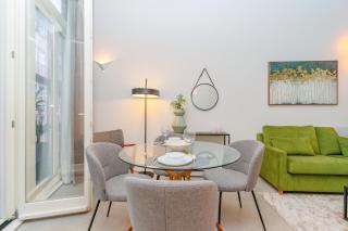 Loft with great balcony and AC close to Clerigos - Porto - 3