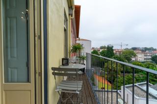 Great flat w. balcony on iconic pedestrian street - Oporto - 7