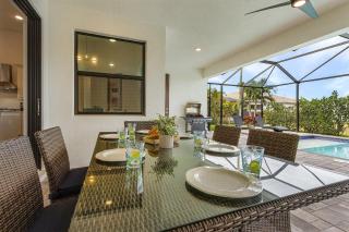Heated Pool, Hot Tub, Outdoor Oasis - Villa Salt Life - Roelens - Cape Coral - 4