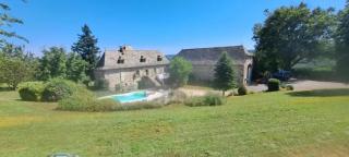 Villa spacieuse avec piscine à Bas-Ségala - 1