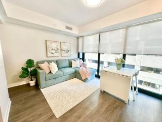 Condo in Yorkville - Newly Furnished Luxury Unit - 9