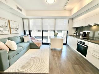 Condo in Yorkville - Newly Furnished Luxury Unit - 7