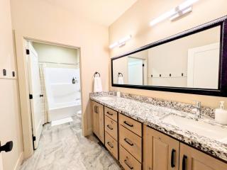 BRAND NEW World Adventure at Aspen Crest - 8
