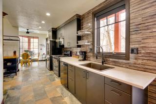15 Mi to SLC Riverwalk Suite with Mtn Views - Salt Lake City - 2