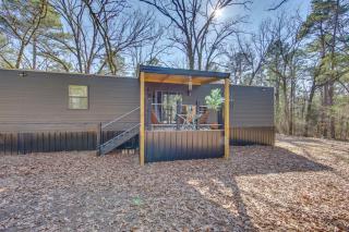 Winnsboro Tiny House with Trails, Yard Games and More! - Winnsboro - 0