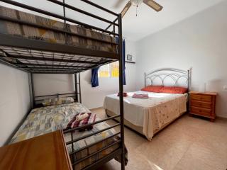 Villa in Alcaucin - Sleeps 4 - Pool - Parking - 6