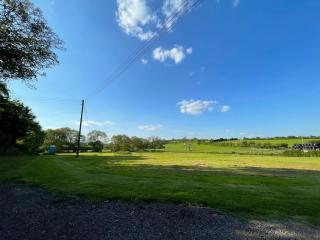 Worcester semi rural bungalow with off road parking - 1