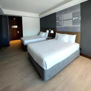 Courtyard by Marriott Santiago Airport - Santiago - 8