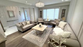Luxury Modern Retreat, Sauna, Theatre, Pool Table - Mississauga - 2